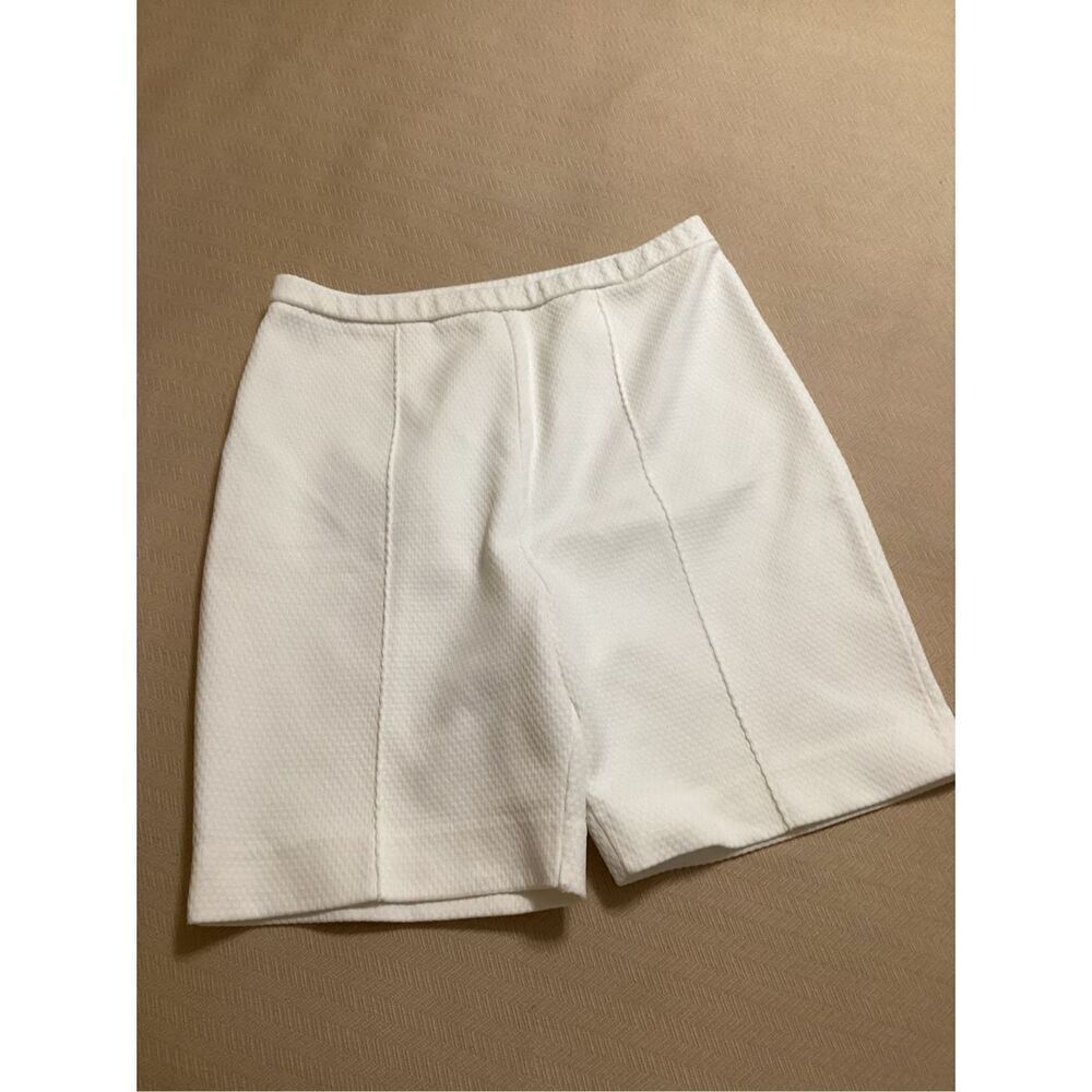 Vintage 60s / 70s High Rise White Mom Shorts M